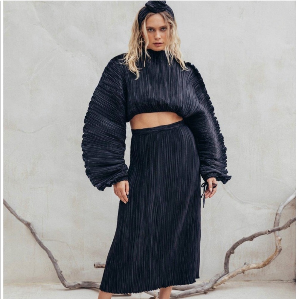 Cult Gaia Scarlett Skirt In Black NWT